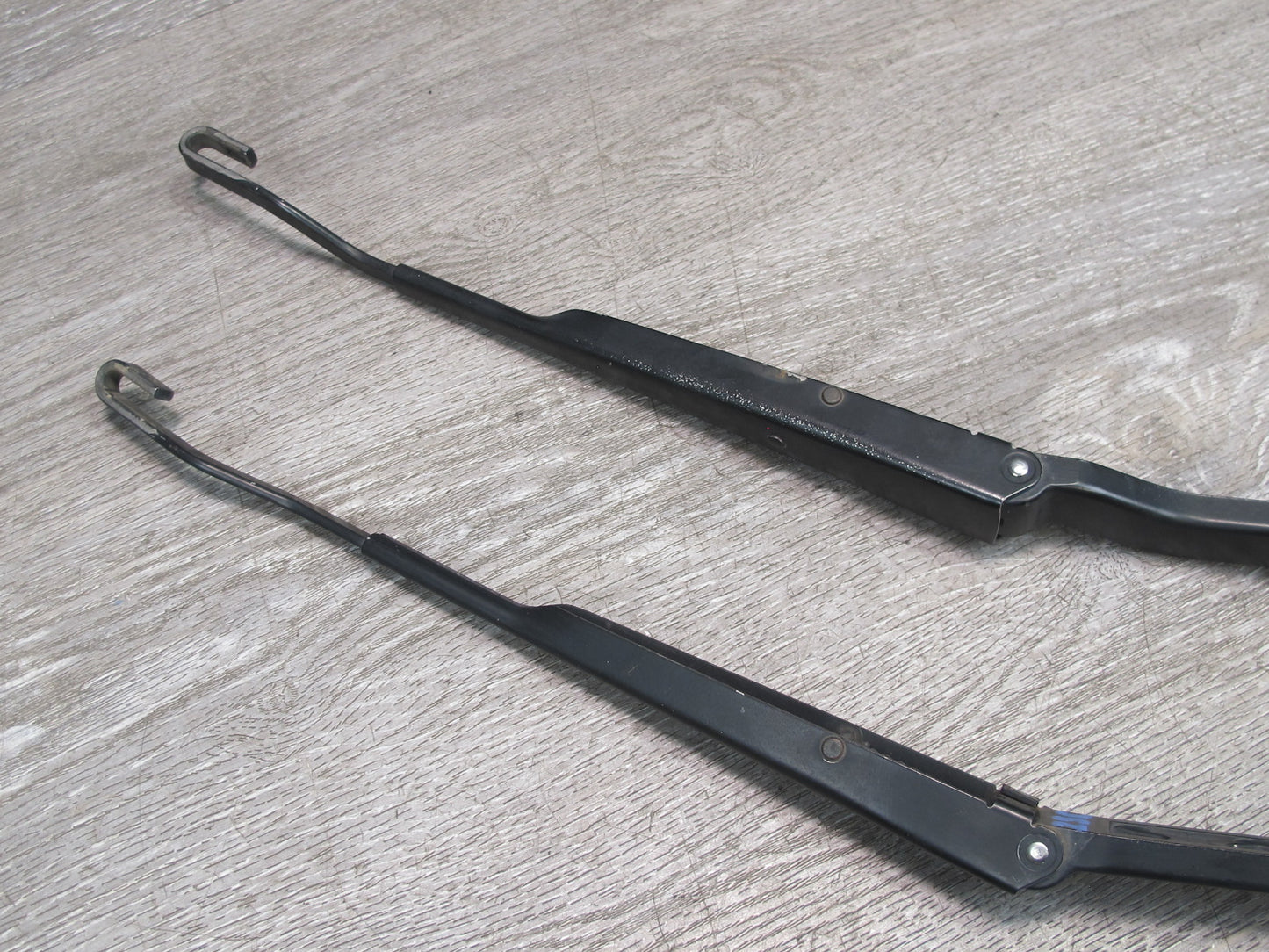 92-00 Lexus SC400 SC300 Set of 2 Front Left & Right Windshield Wiper Arm OEM