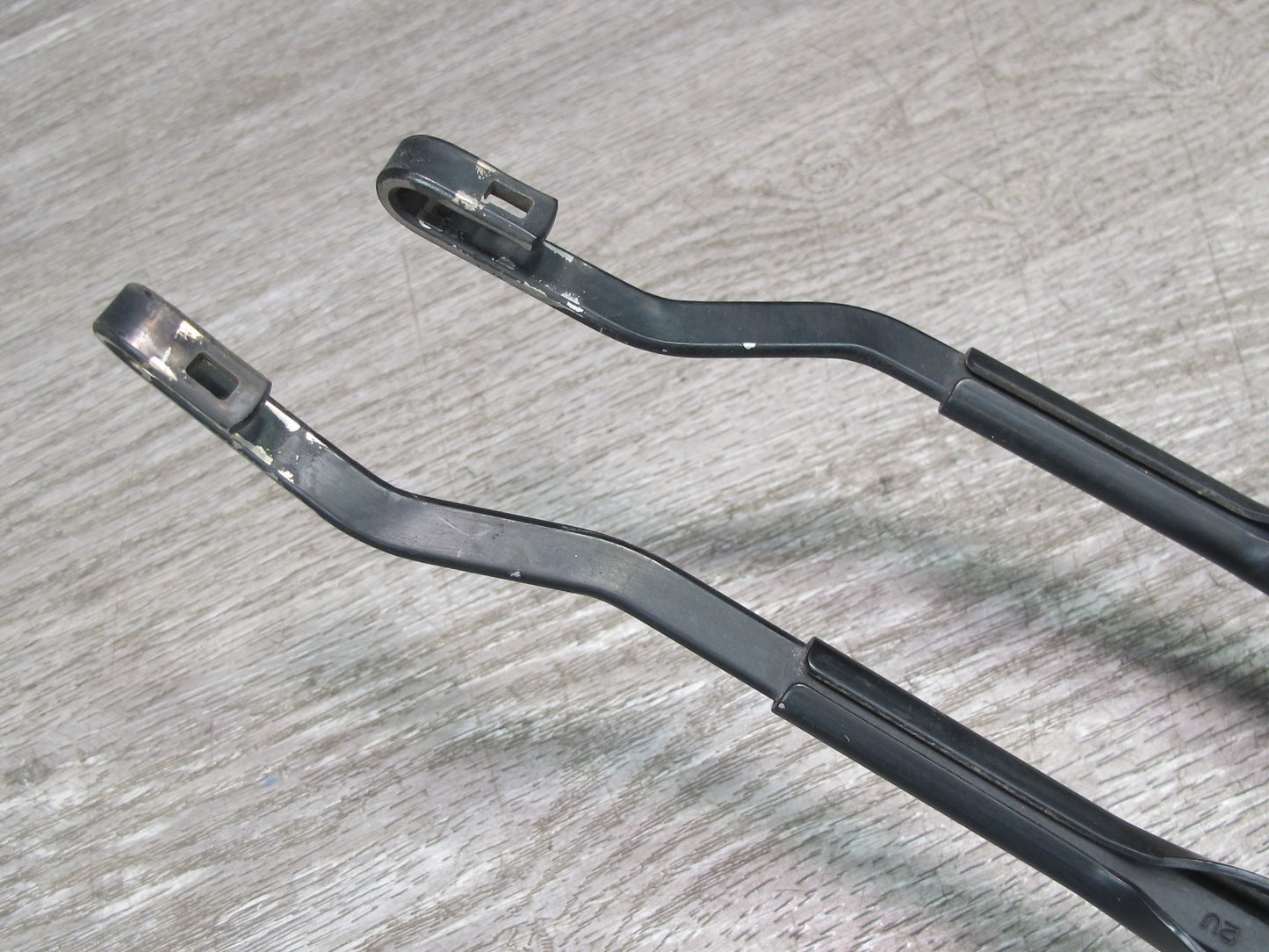 92-00 Lexus SC400 SC300 Set of 2 Front Left & Right Windshield Wiper Arm OEM