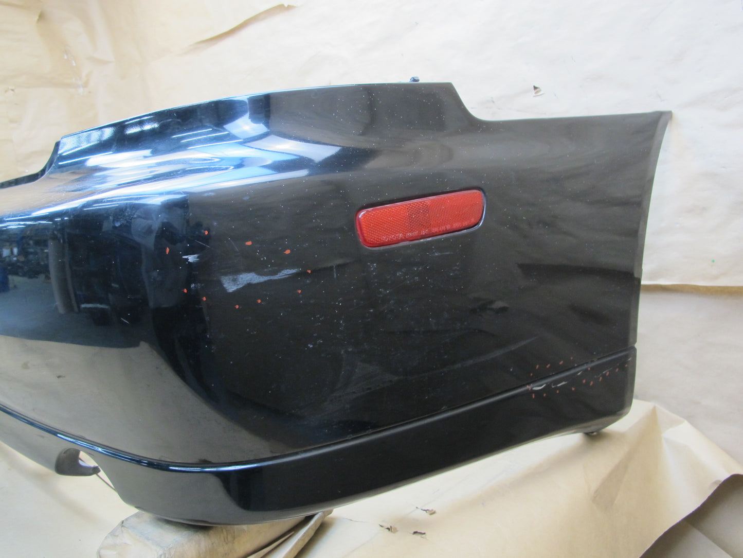 01-05 Lexus JCE10L IS300 Sedan Rear Bumper Cover w Marker Lights OEM