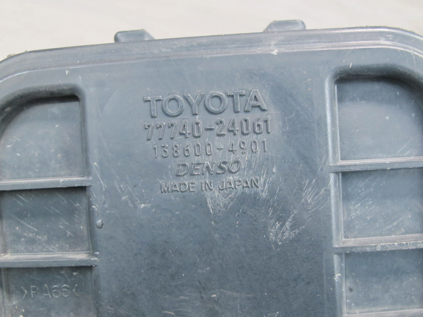 98-00 Lexus JZZ31L SC300 SC400 Fuel Evap Vapor Charcoal Canister OEM