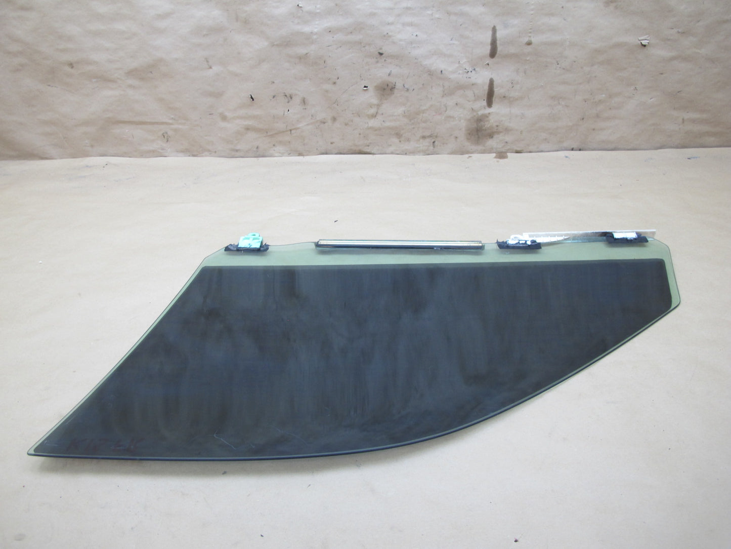 01-03 Lexus JCE10L IS300 Front Right Door Glass Window OEM