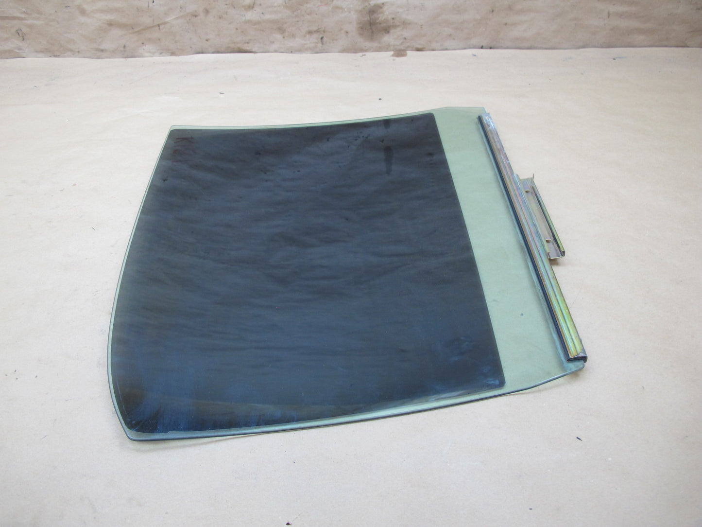 01-05 Lexus JCE10L IS300 Sedan Rear Left Door Glass Window OEM