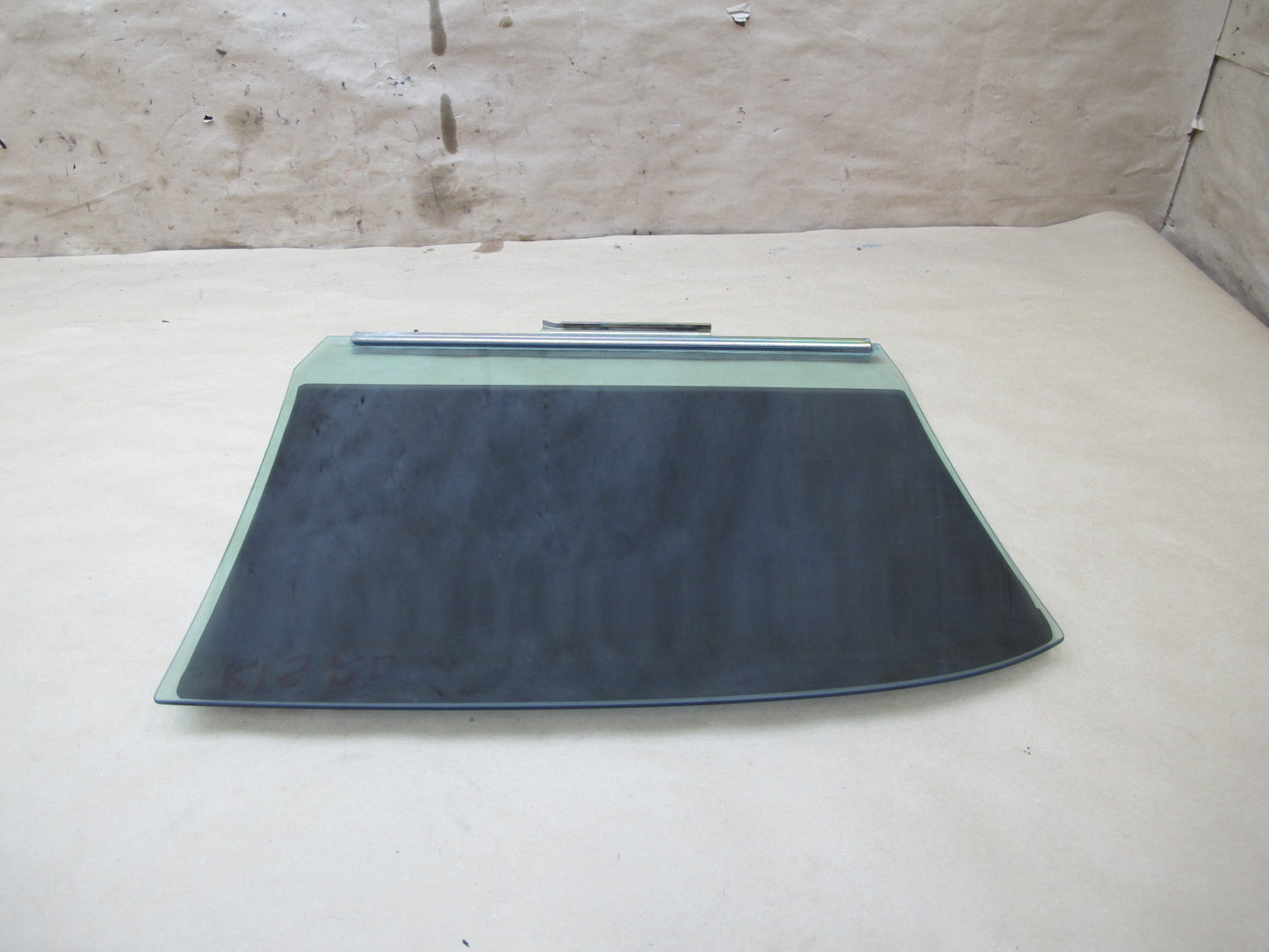 01-05 Lexus JCE10L IS300 Sedan Rear Left Door Glass Window OEM