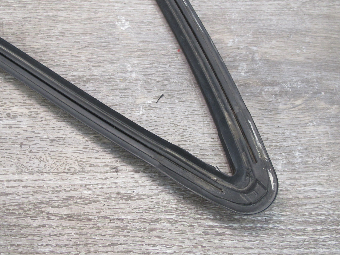 1983-1991 Porsche 928 S Rear Left Side Quarter Glass Weatherstrip Rubber Seal