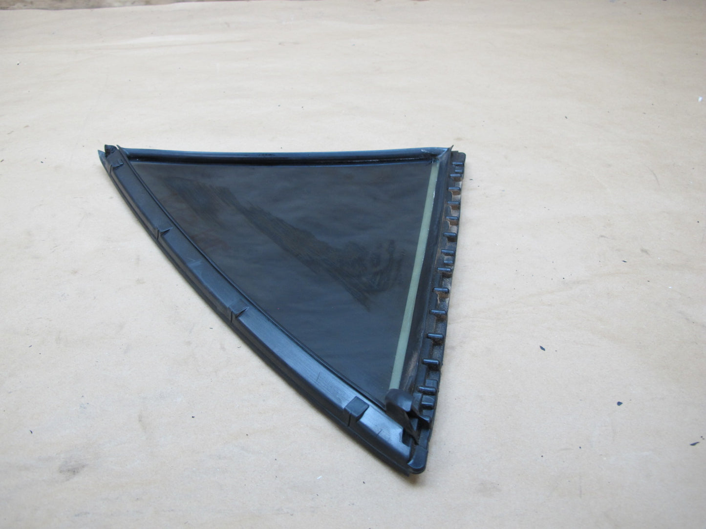 01-05 Lexus JCE10L IS300 Sedan Rear Left Door Quarter Glass Window OEM