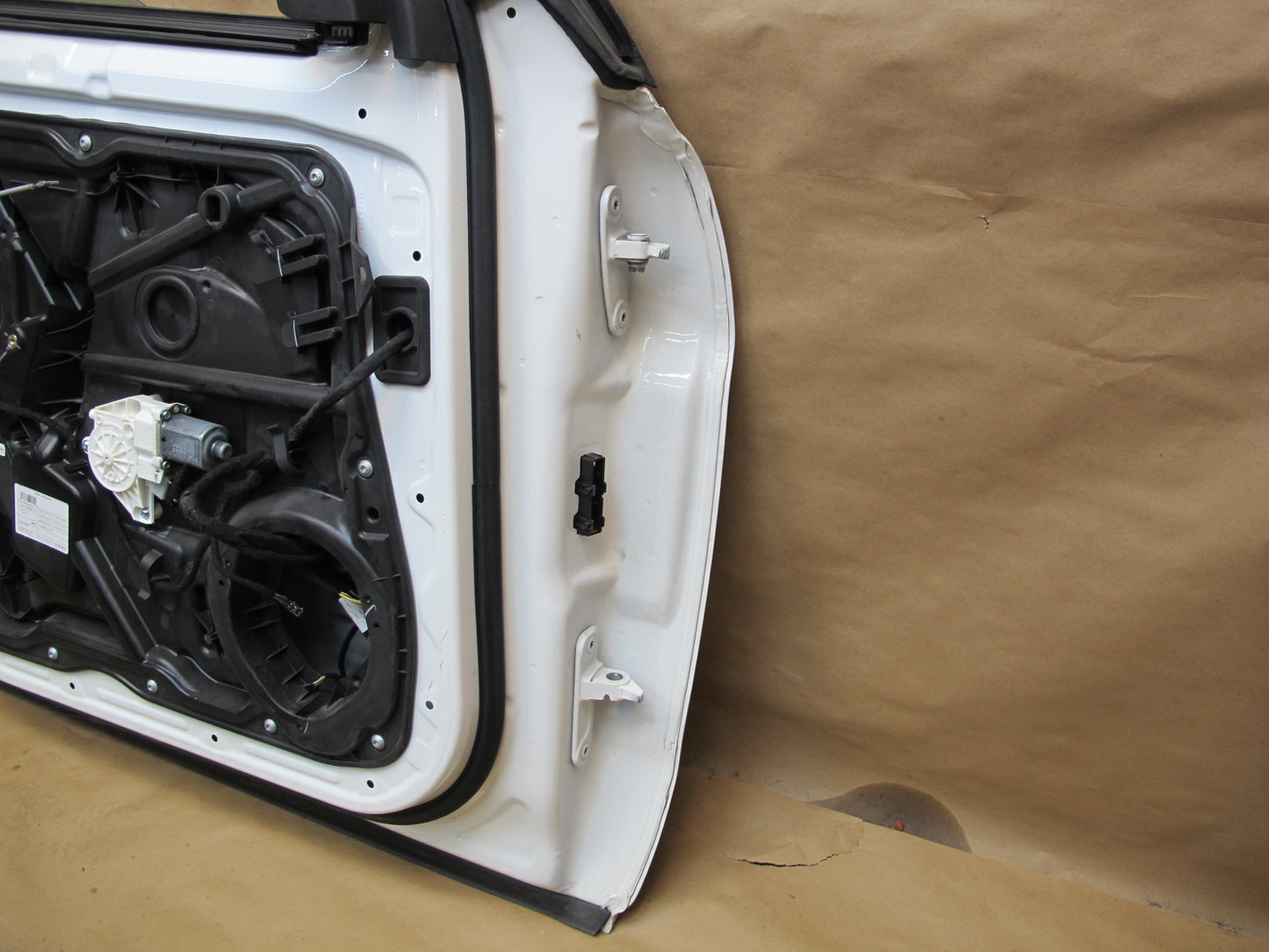 12-18 Mercedes W166 GLE Ml-class Front Left Door Shell Panel Cover Assy OEM