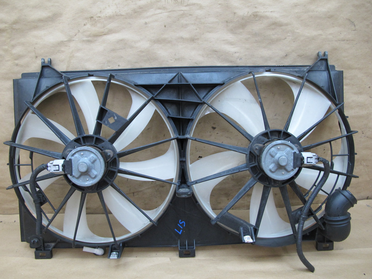 09-12 Lexus IS250 Engine Radiator Cooling Dual Fan Motor w Shroud Assy OEM