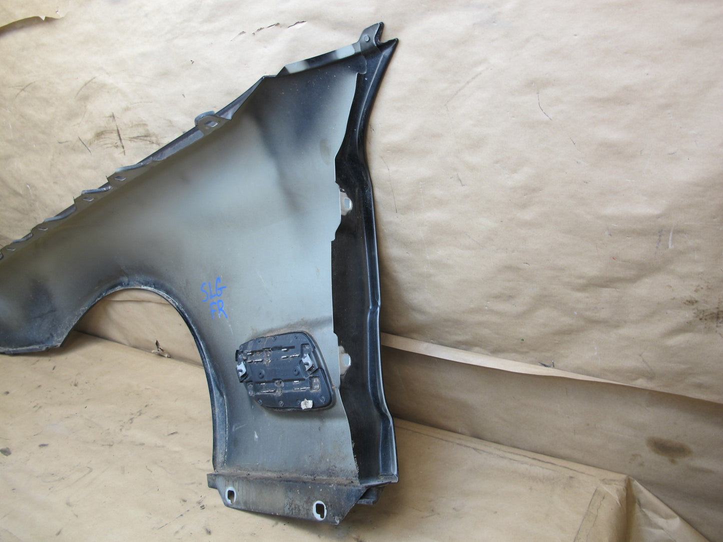 03-08 Mercedes R230 Sl-class Front Right Fender Shell Panel Cover Black OEM