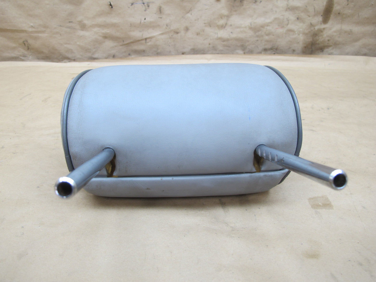 01-05 Lexus JCE10 IS300 Set of 2 Front Left & Right Seat Leather Headrest OEM