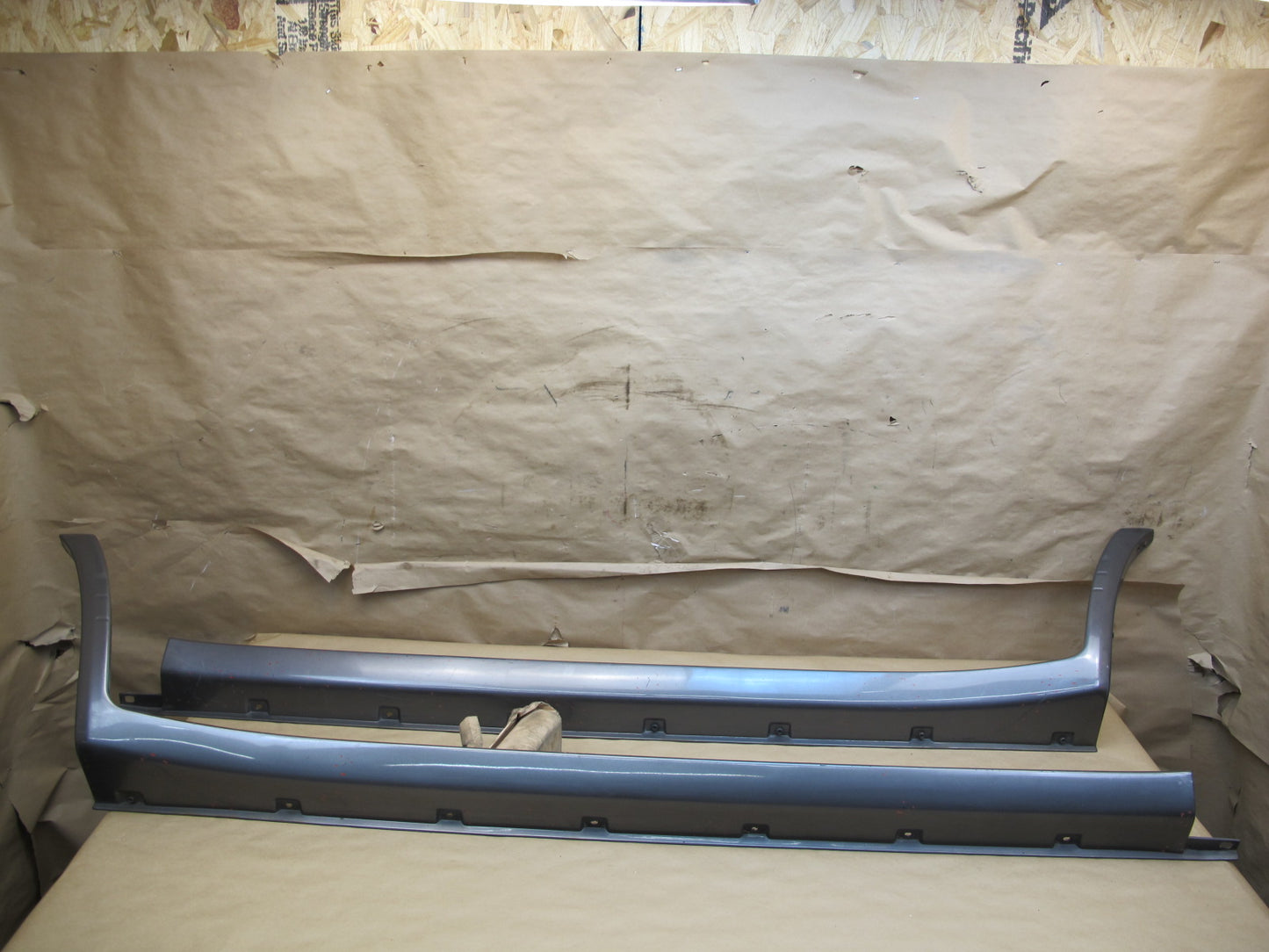 1998-2002 Lexus J100 LX470 Left & Right Rocker Panel Trim Molding Set of 2
