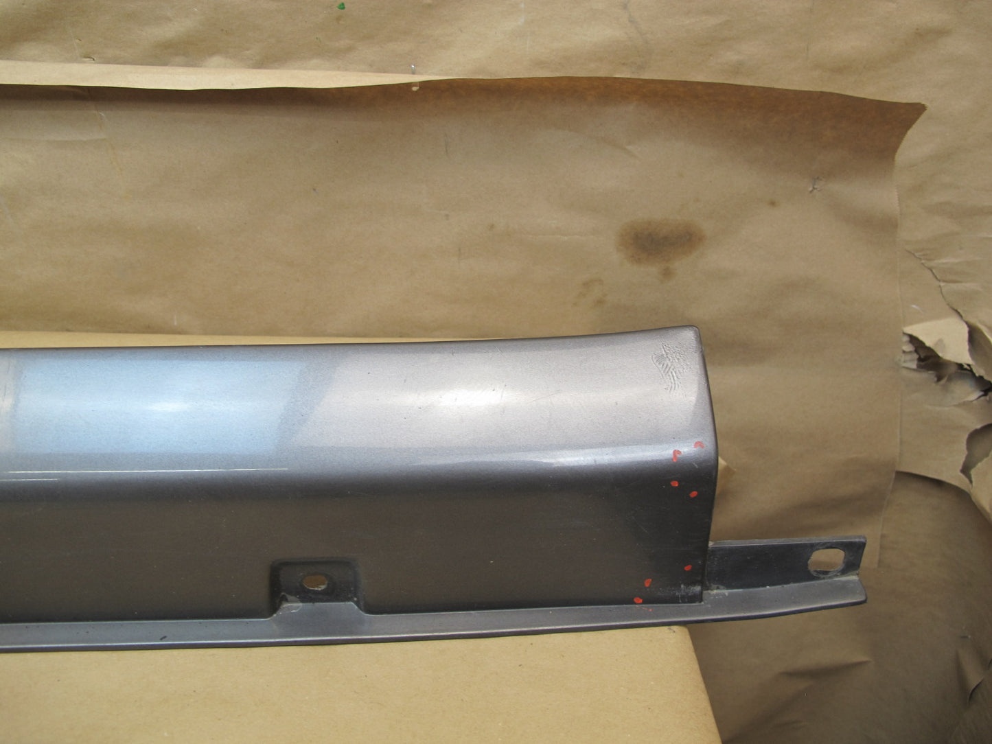 1998-2002 Lexus J100 LX470 Left & Right Rocker Panel Trim Molding Set of 2