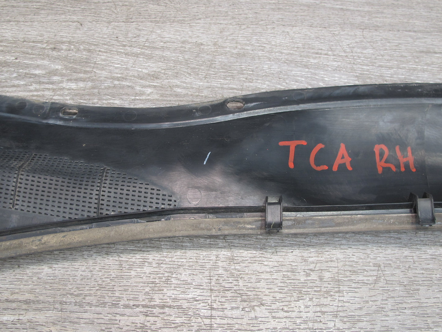 92-96 Toyota Cresta MARK2 JZX90 Set of 2 Windshield Cowl Louver Trim Panel OEM