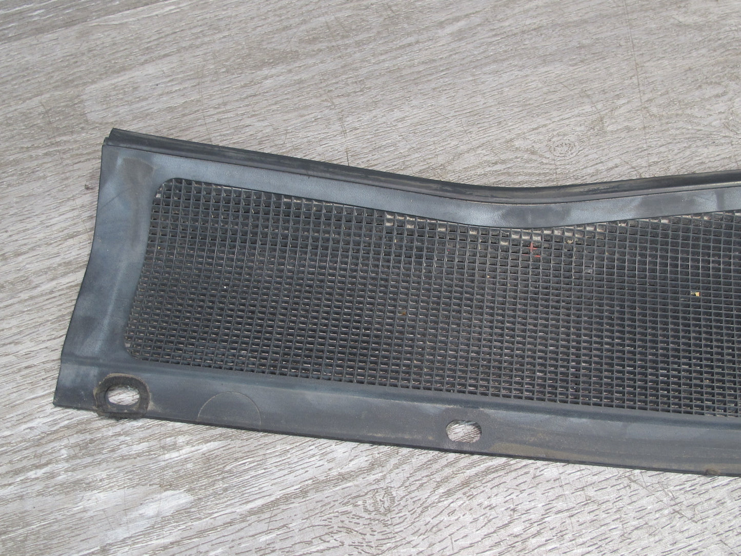 92-96 Toyota Cresta MARK2 JZX90 Set of 2 Windshield Cowl Louver Trim Panel OEM