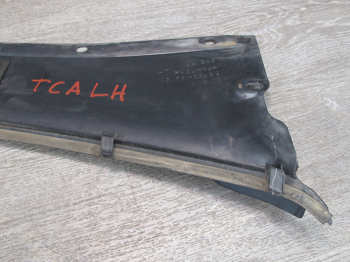 92-96 Toyota Cresta MARK2 JZX90 Set of 2 Windshield Cowl Louver Trim Panel OEM