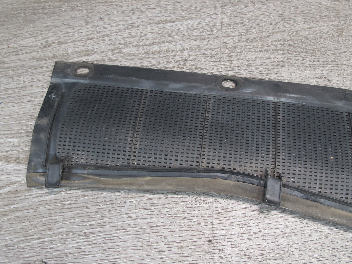 92-96 Toyota Cresta MARK2 JZX90 Set of 2 Windshield Cowl Louver Trim Panel OEM