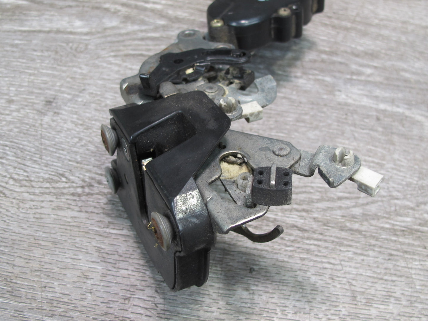 92-96 Toyota Cresta MARK2 JZX90 Rear Right Door Lock Latch Actuator OEM