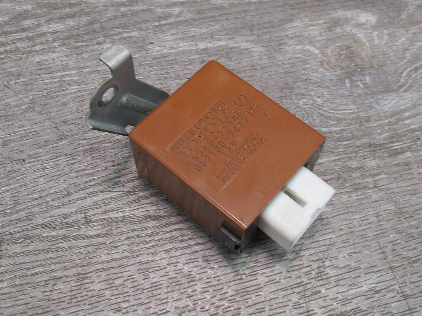 92-96 Toyota Cresta MARK2 JZX90 Windshield Wiper Relay Module 85940-22200 OEM
