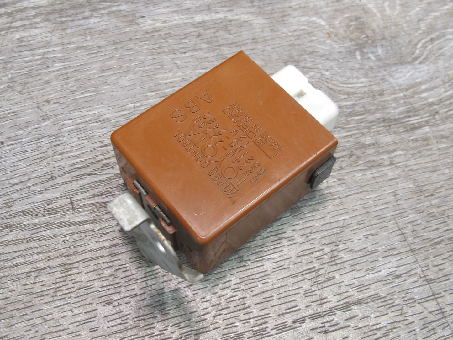 92-96 Toyota Cresta MARK2 JZX90 Windshield Wiper Relay Module 85940-22200 OEM