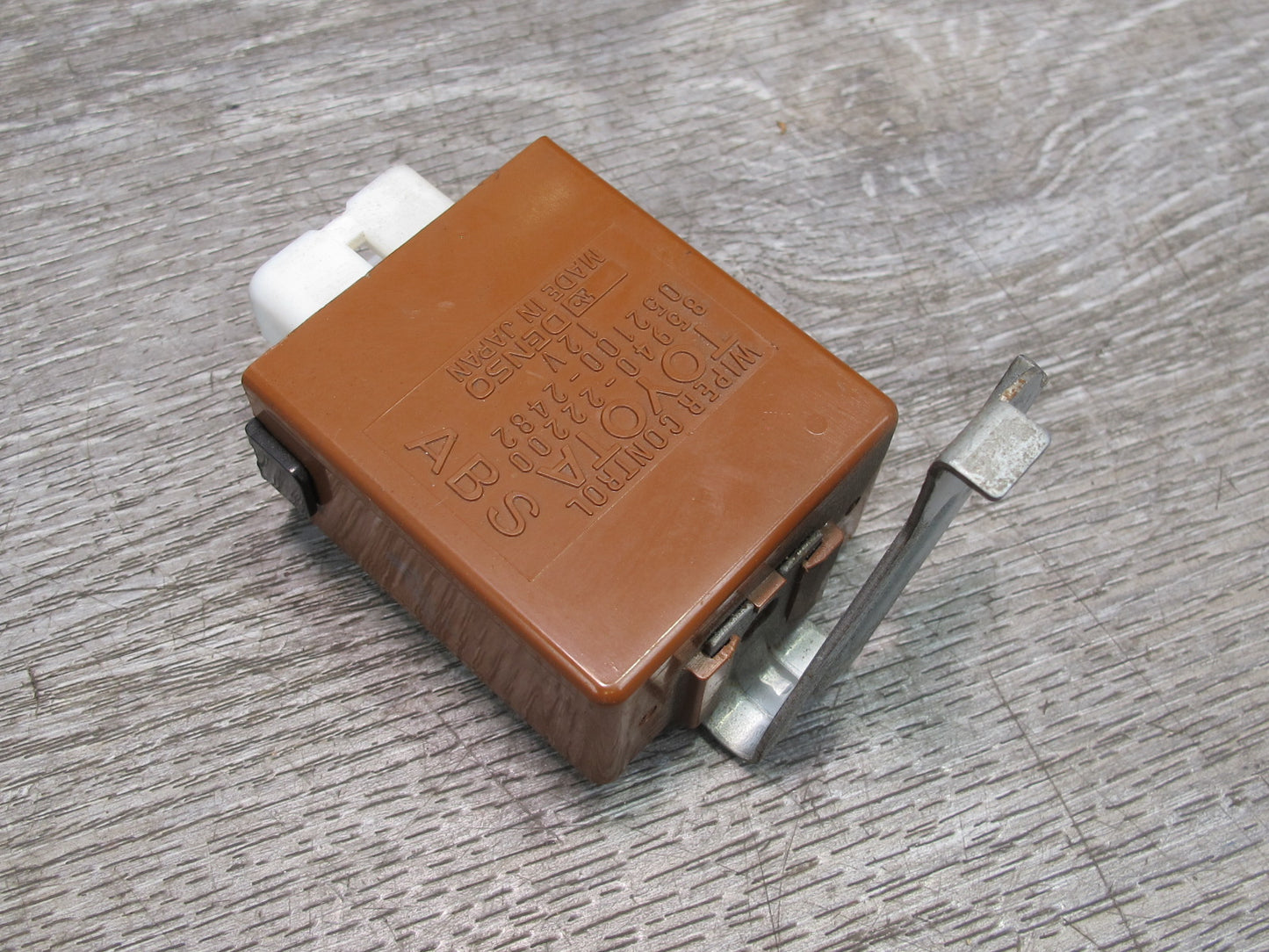 92-96 Toyota Cresta MARK2 JZX90 Windshield Wiper Relay Module 85940-22200 OEM