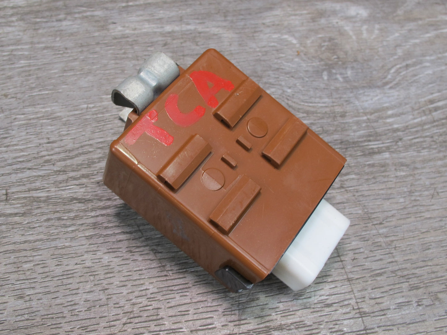92-96 Toyota Cresta MARK2 JZX90 Windshield Wiper Relay Module 85940-22200 OEM