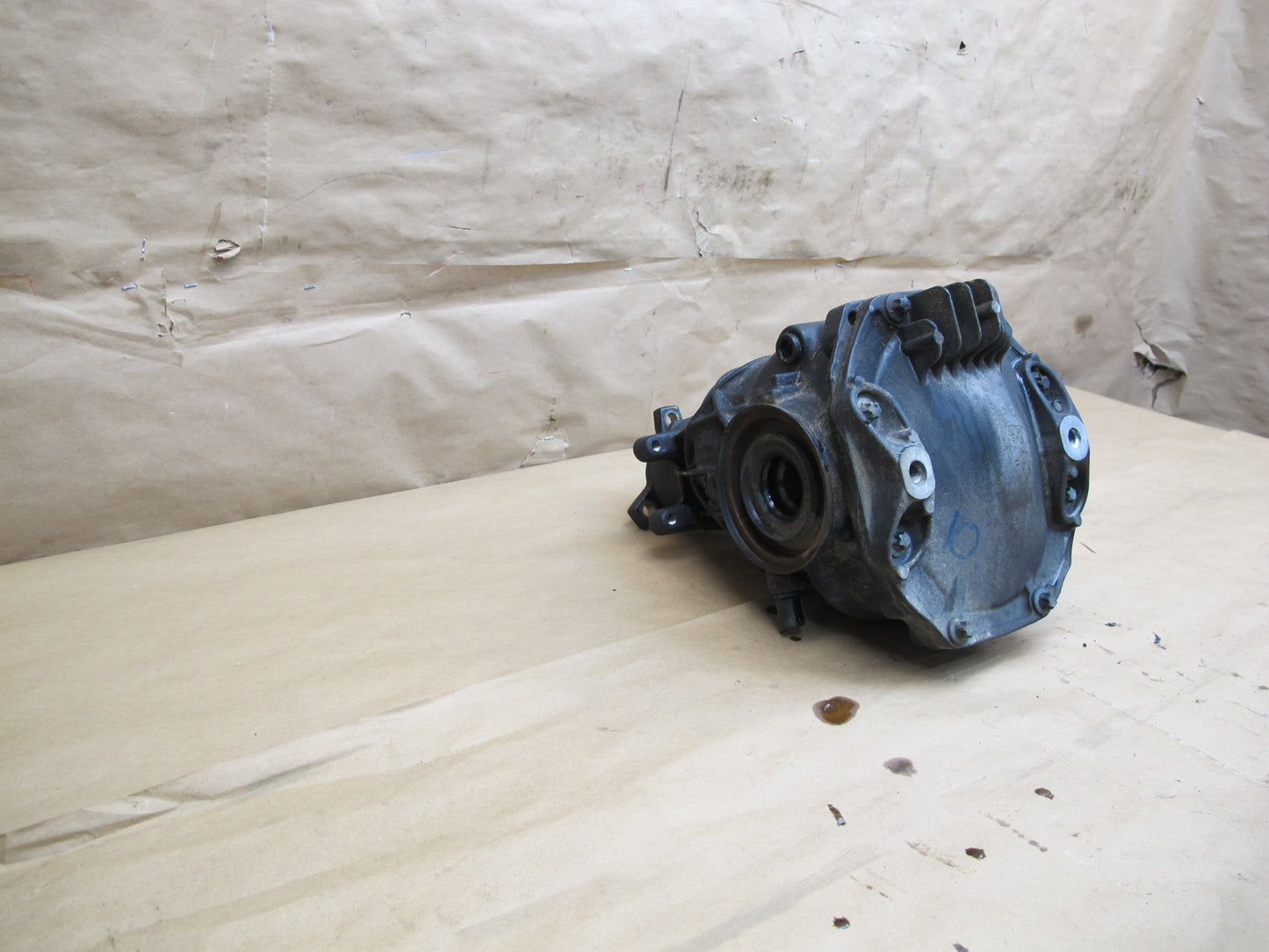 03-06 Mercedes R230 SL500 Rear Differential Carrier 2.82 Ratio 136k Miles OEM