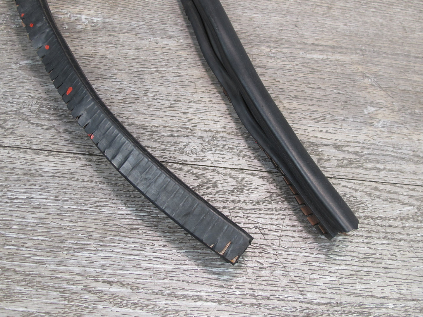 2006-2012 Bentley Flying Spur Front Hood Bonnet Weatherstrip Rubber Seal