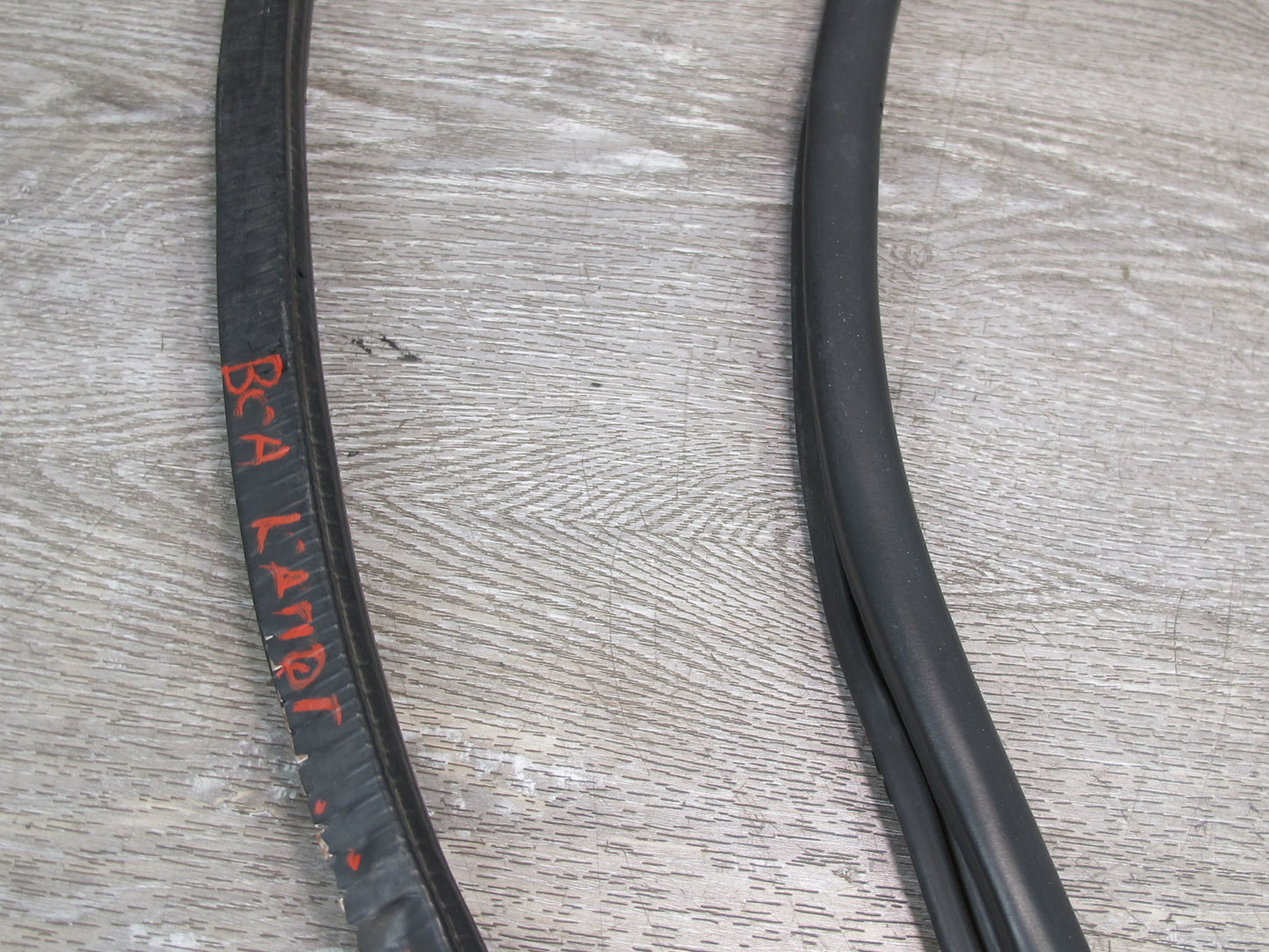 2006-2012 Bentley Flying Spur Front Hood Bonnet Weatherstrip Rubber Seal