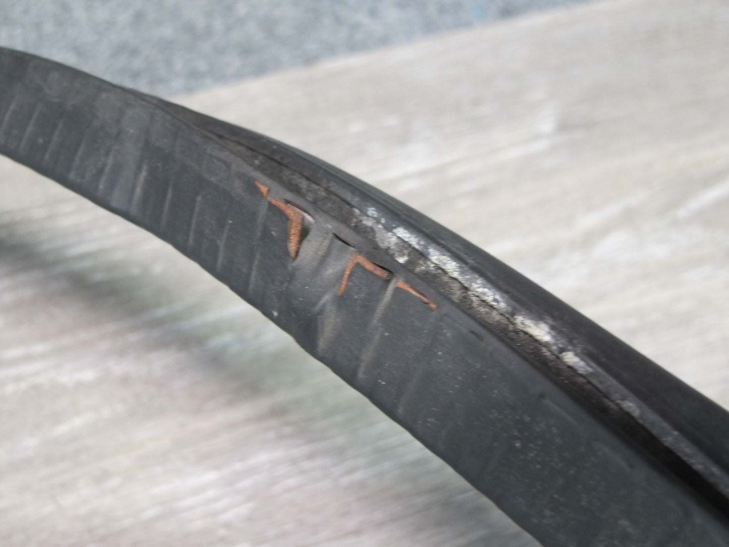 2006-2012 Bentley Flying Spur Front Hood Bonnet Weatherstrip Rubber Seal