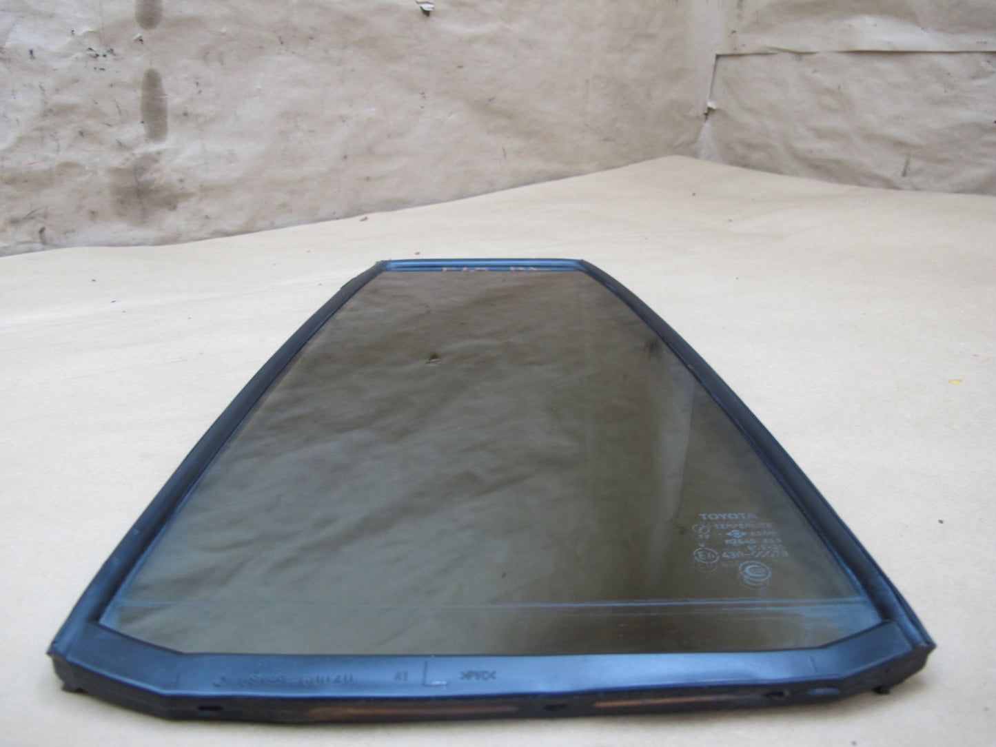 1998-2007 Lexus J100 LX470 Rear Left Side Door Vent Fixed Glass Window