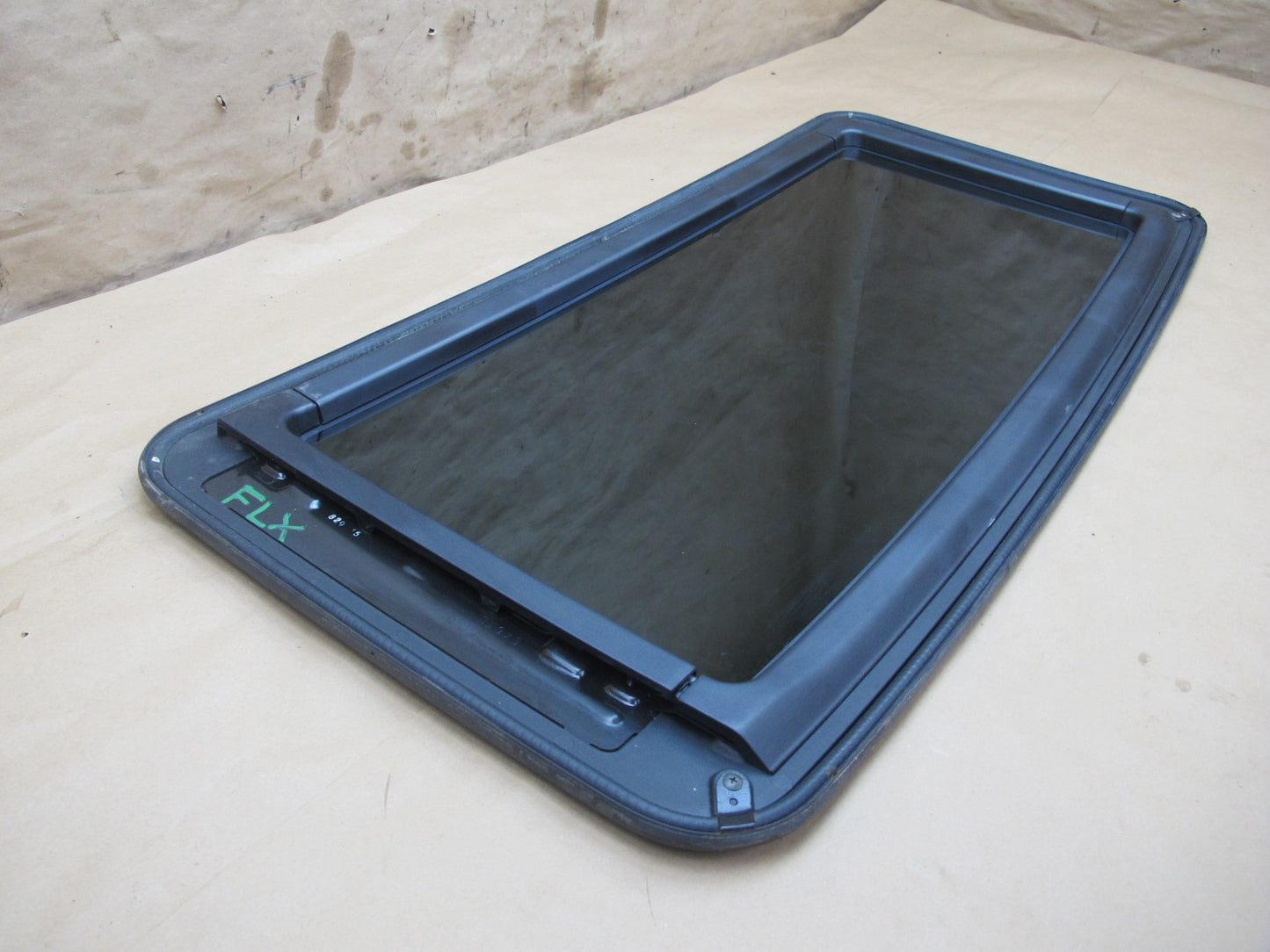 1998-2007 Lexus J100 LX470 Front Upper Sunroof Moon Roof Glass Window