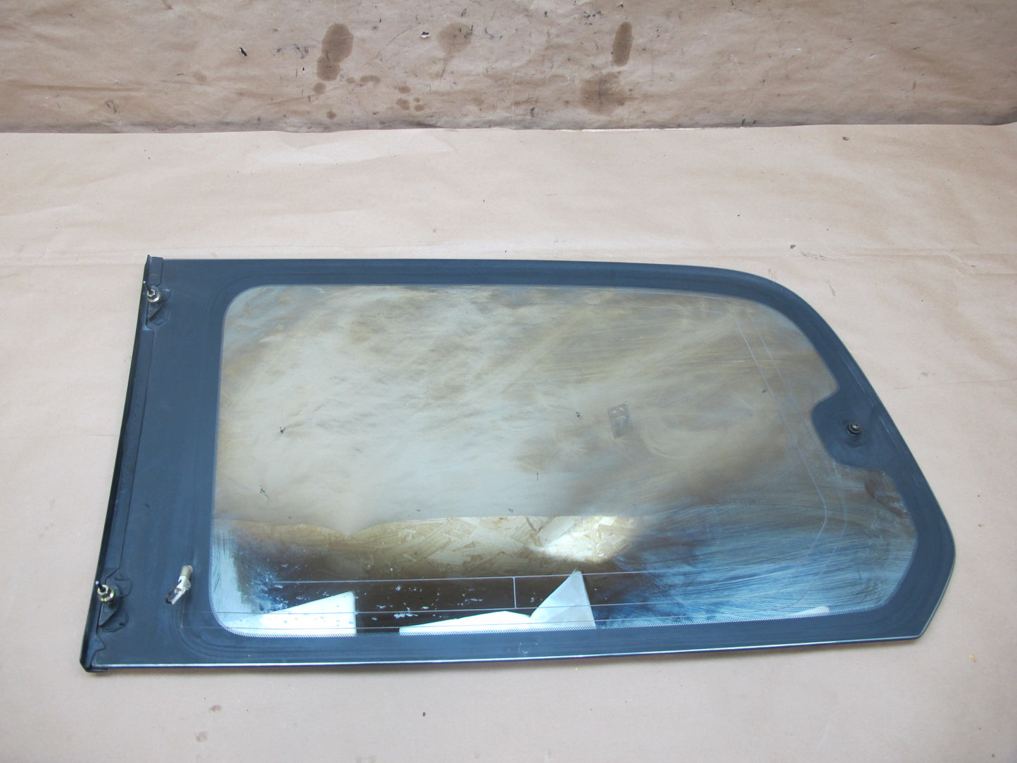 1998-2000 Lexus J100 LX470 Rear Right Passenger Side Quarter Glass Window