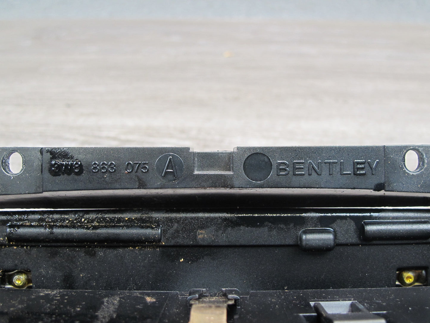 03-10 Bentley Continental GTC GT Flying Spur Front Ash Tray 3W8863075A