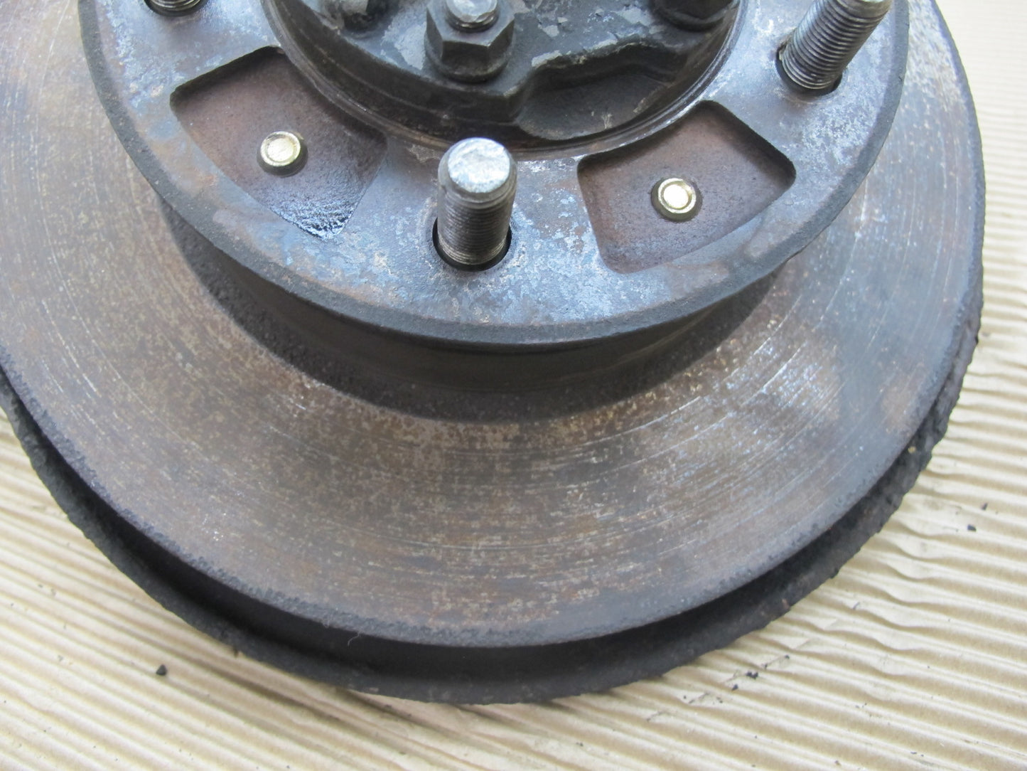 1998-2007 Lexus J100 LX470 Front Left Side Spindle Knuckle Wheel Hub Bearing