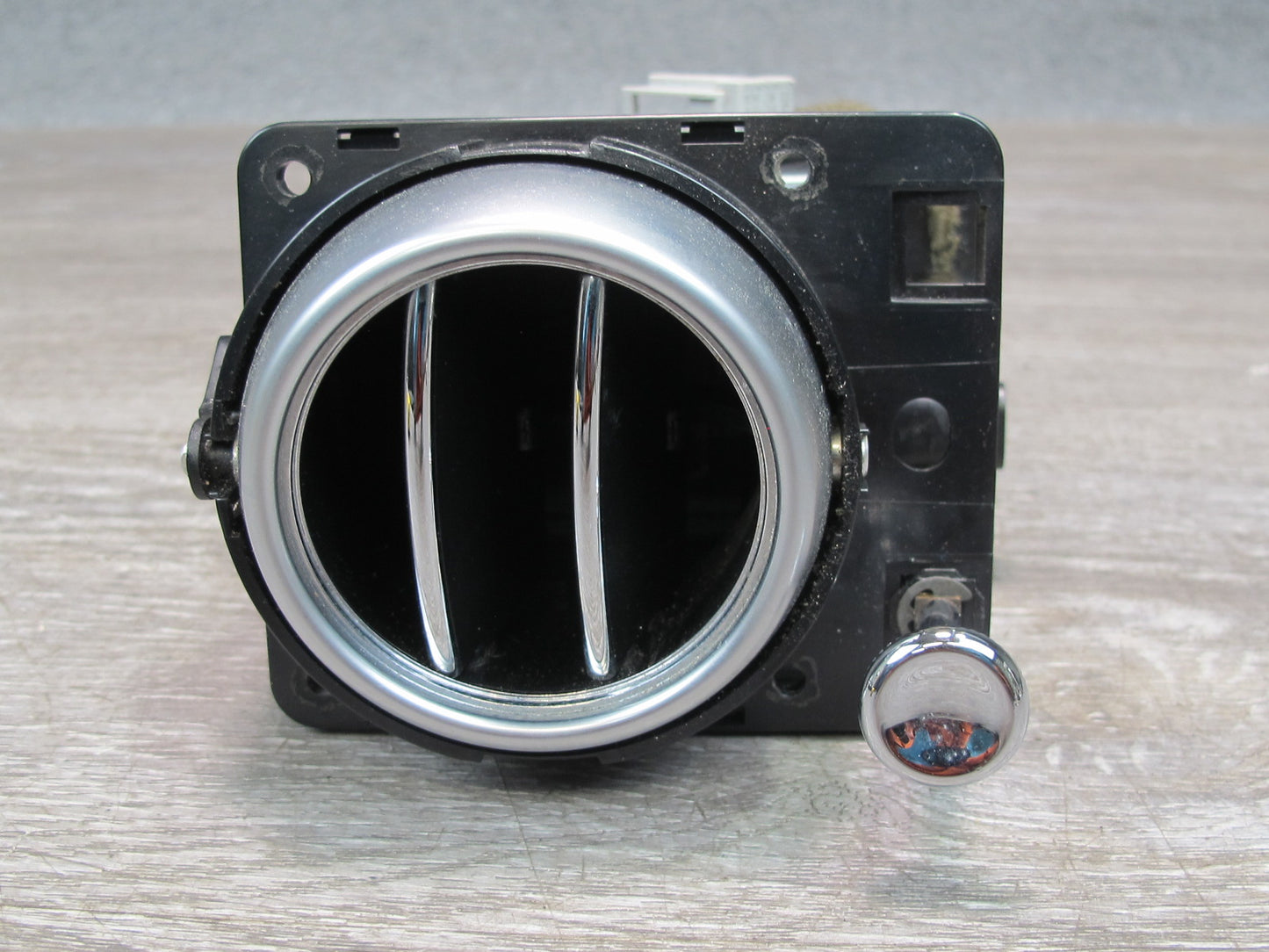 03-10 Bentley Continental GTC GT Flying Spur Rear Left or Right A/C Air Vent