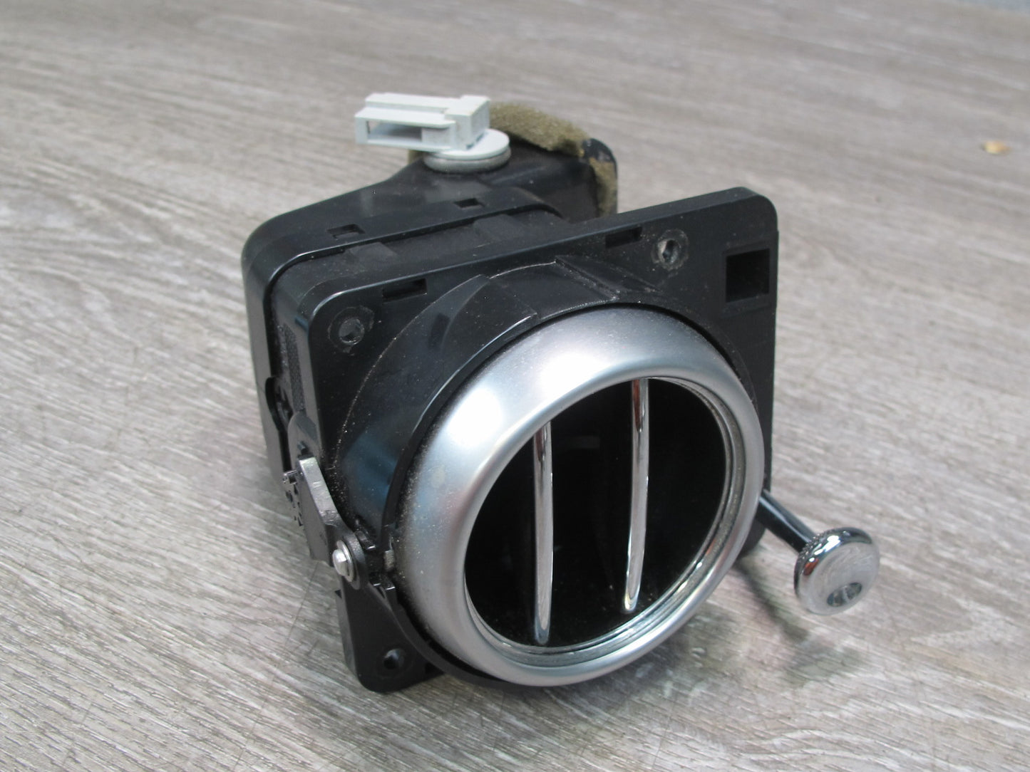 03-10 Bentley Continental GTC GT Flying Spur Rear Left or Right A/C Air Vent