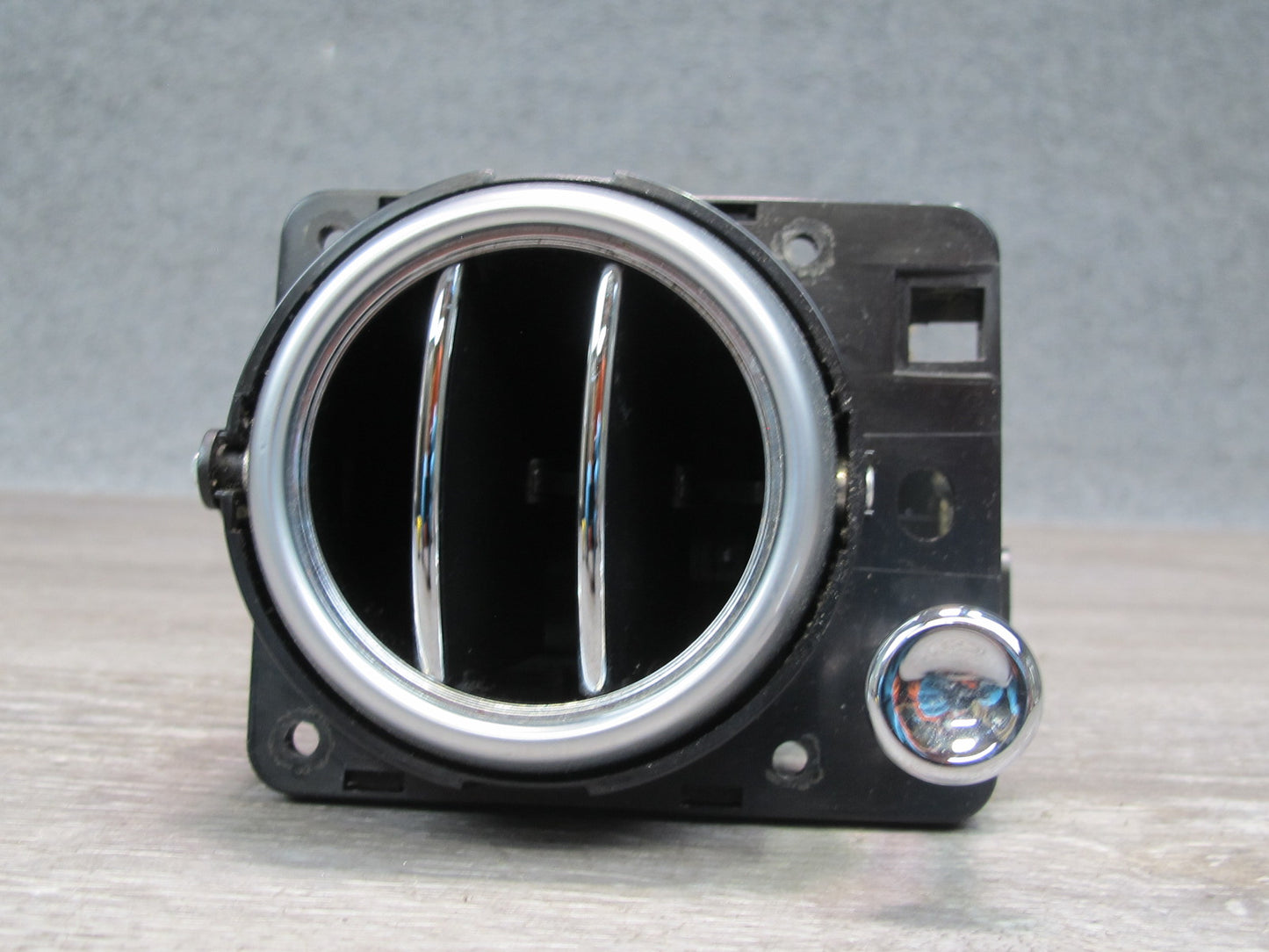 03-10 Bentley Continental GTC GT Flying Spur Rear Left or Right A/C Air Vent