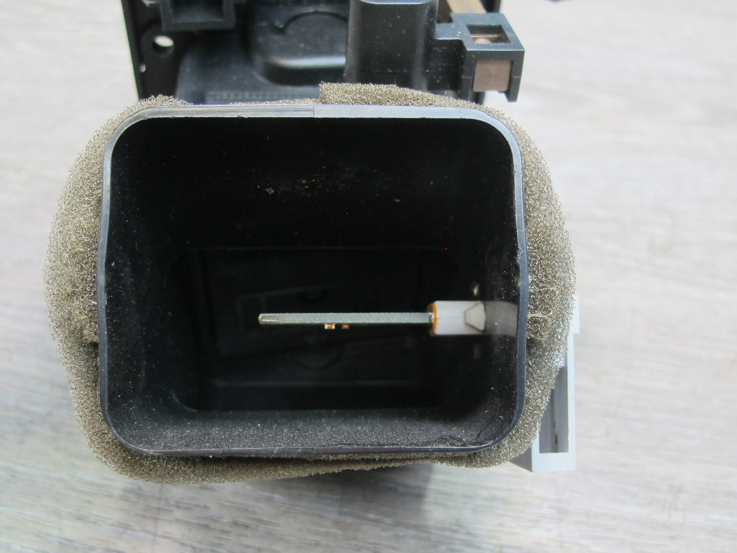 03-10 Bentley Continental GTC GT Flying Spur Rear Left or Right A/C Air Vent