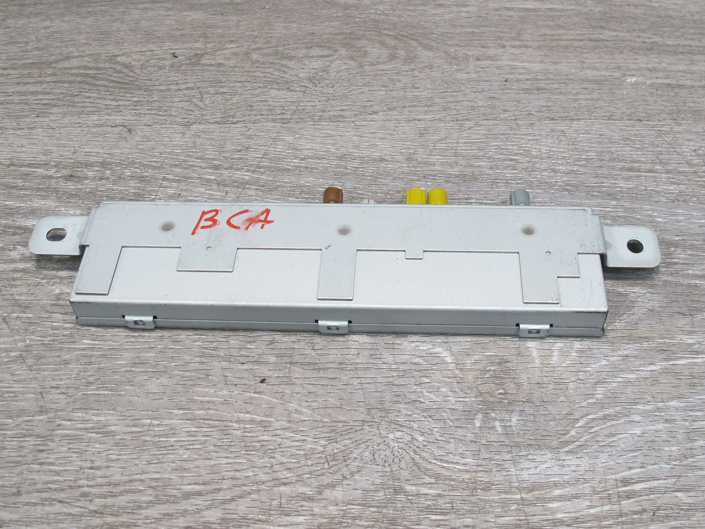 06-12 Bentley Continental Flying Spur Antenna Booster Amplifier AMP 3W5035225H