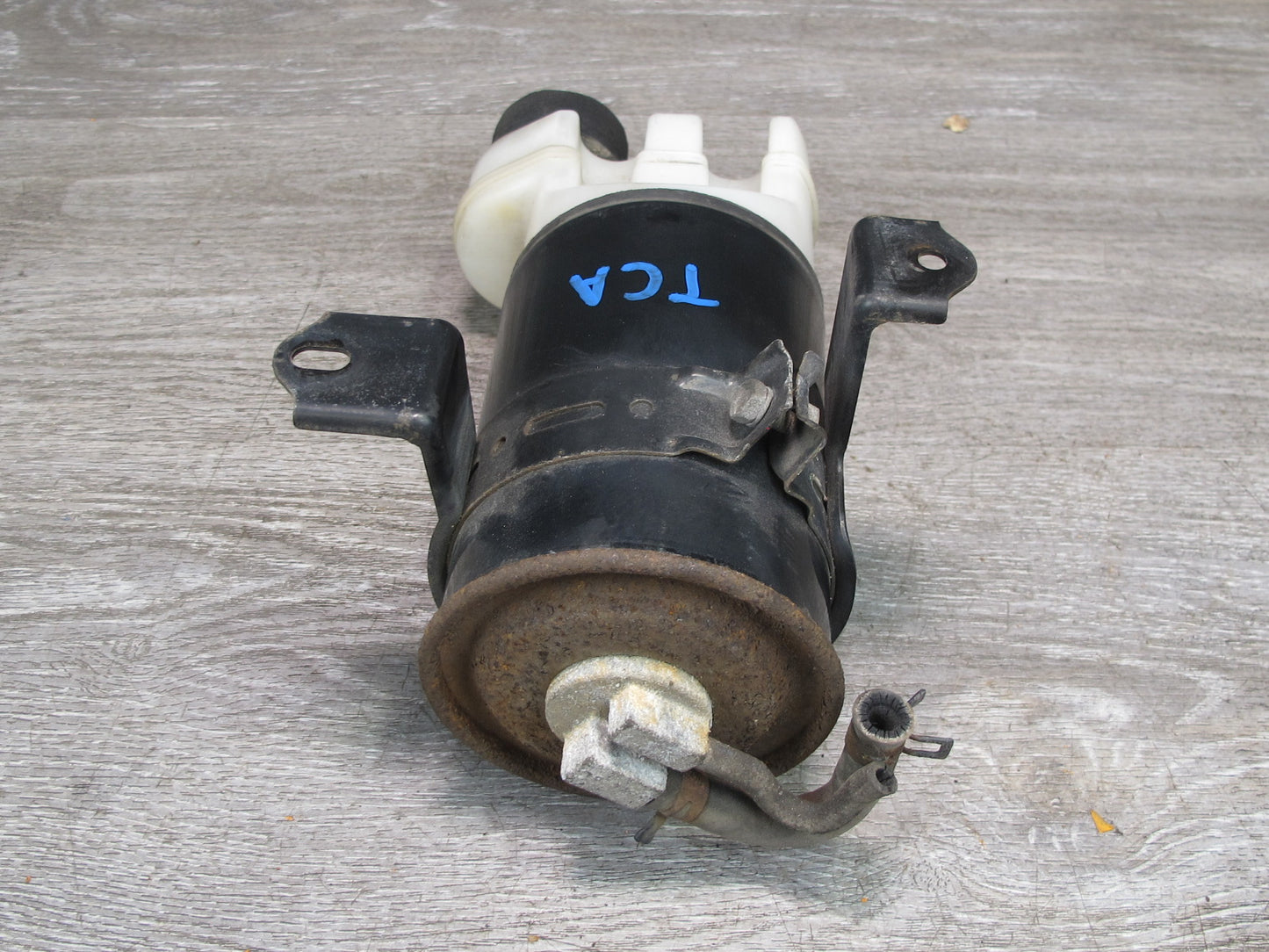 92-96 Toyota Cresta MARK2 JZX90 Fuel Evap Vapor Charcoal Canister OEM