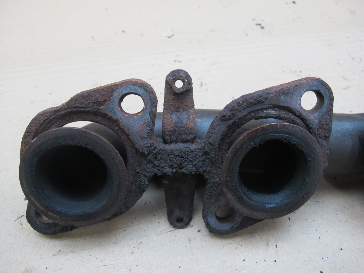 1998-2005 Lexus J100 LX470 4.7L V8 Exhaust Manifold Right & Left Side Set