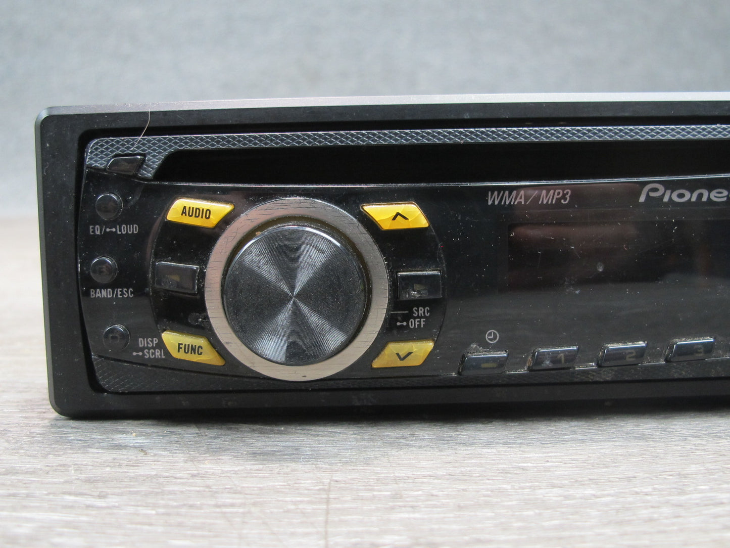 Pioneer DEH-1300MP Car Head Unit Stereo Radio CD Player AUX