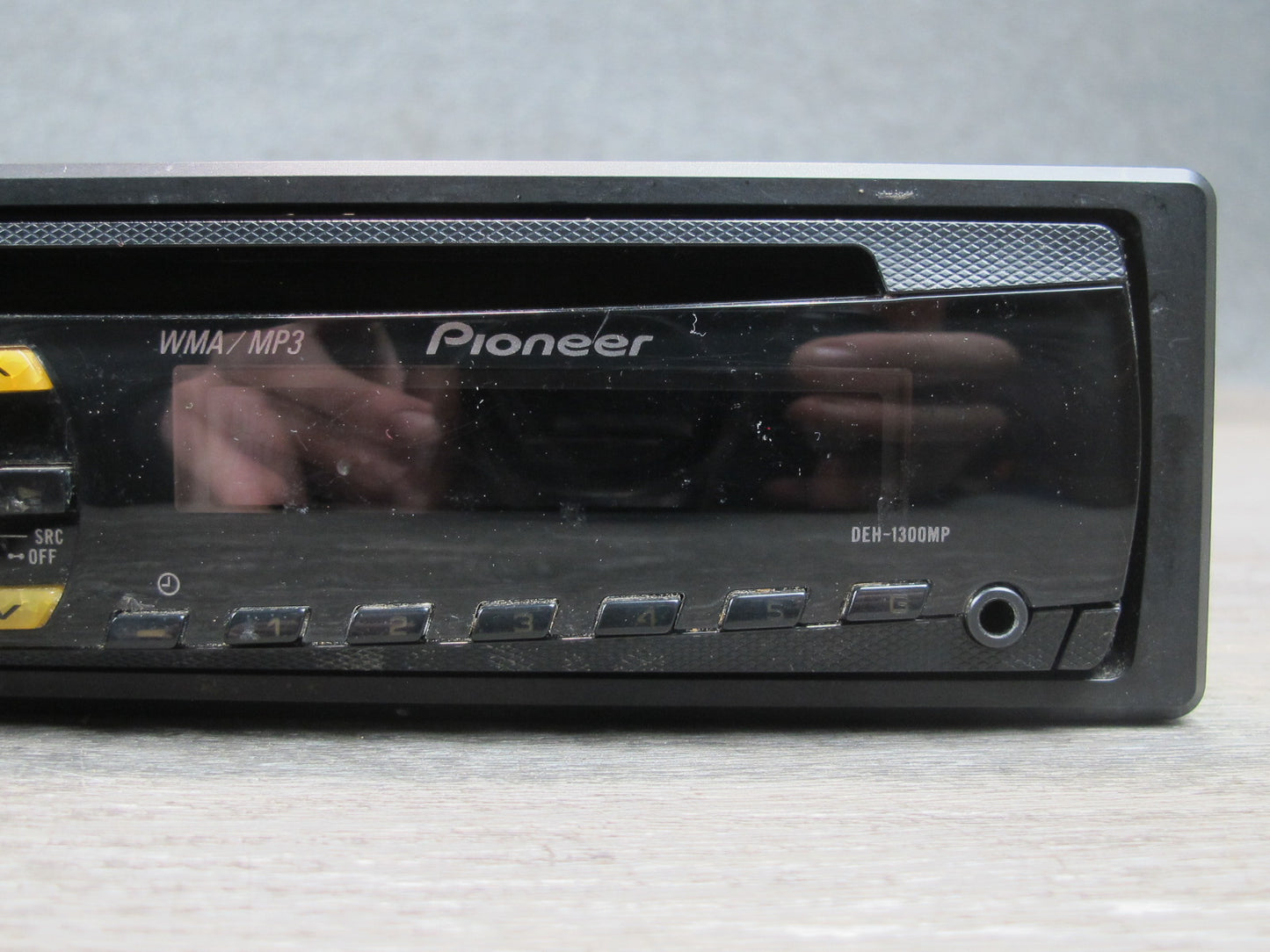 Pioneer DEH-1300MP Car Head Unit Stereo Radio CD Player AUX