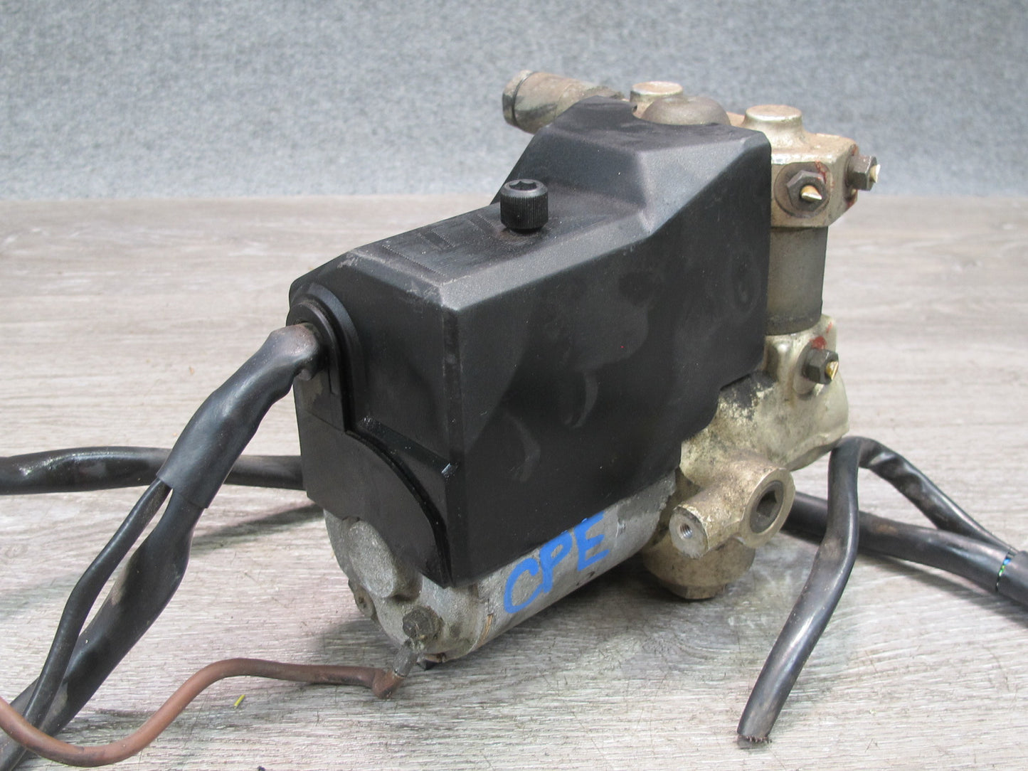 1989-1991 Porsche 928 S4 Anti Lock Brake ABS Pump Module Unit