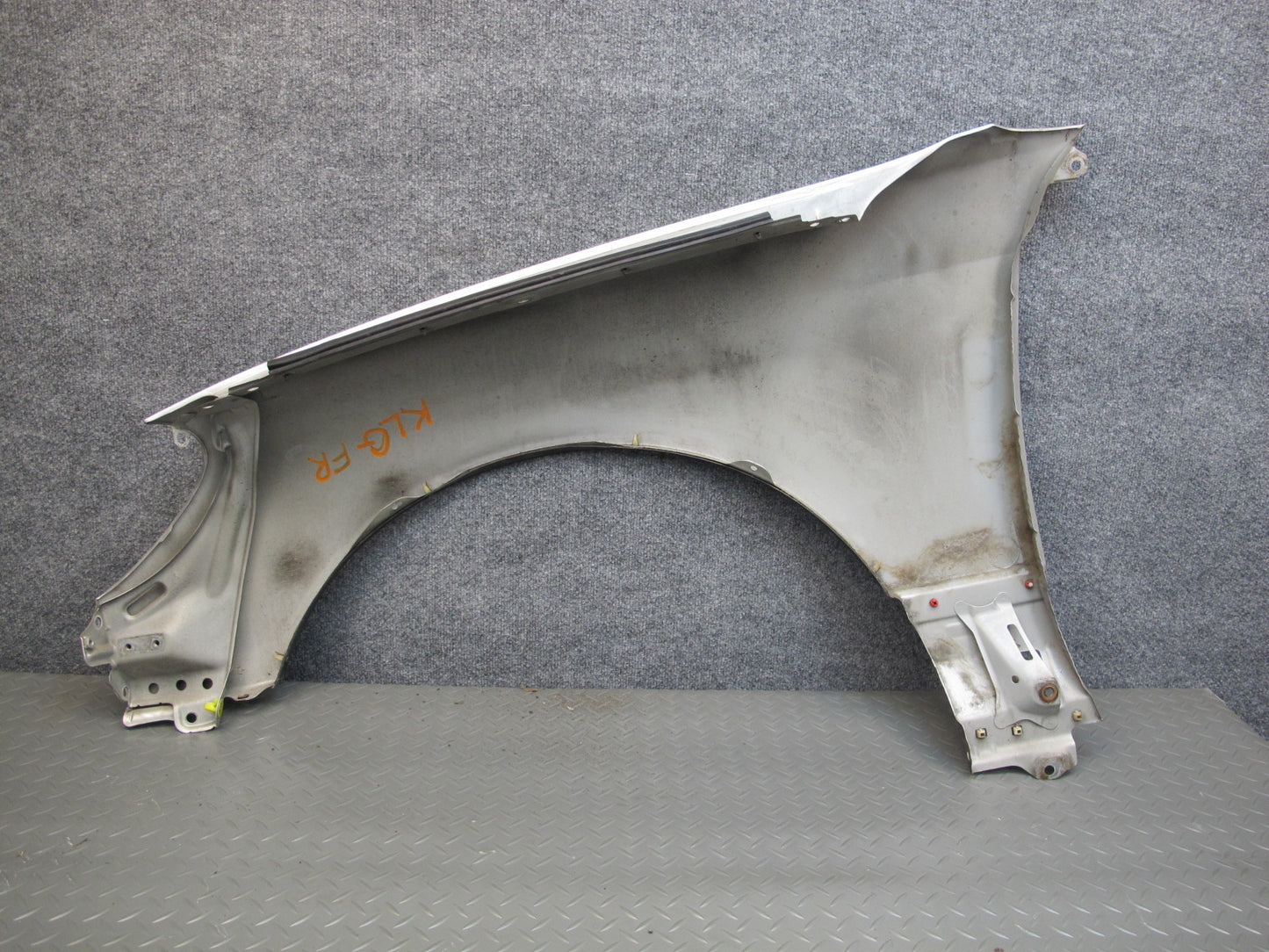 98-05 Lexus JZS160L GS400 GS430 GS300 Front Right Fender Shell Cover Panel OEM