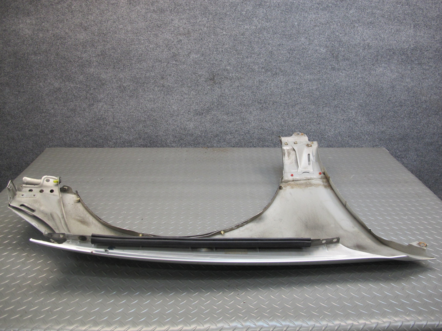 98-05 Lexus JZS160L GS400 GS430 GS300 Front Left Fender Shell Cover Panel OEM