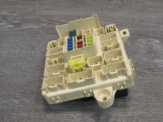 02-05 Lexus JCE10L IS300 Right Junction Fuse Relay Box OEM