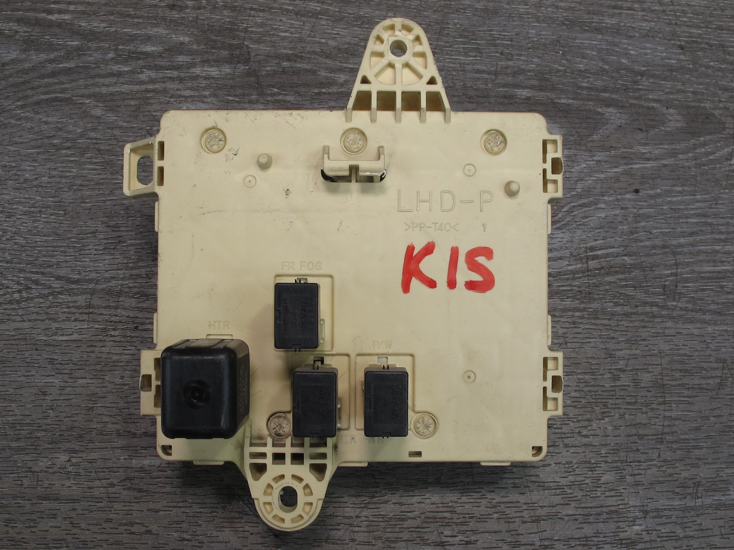 02-05 Lexus JCE10L IS300 Right Junction Fuse Relay Box OEM