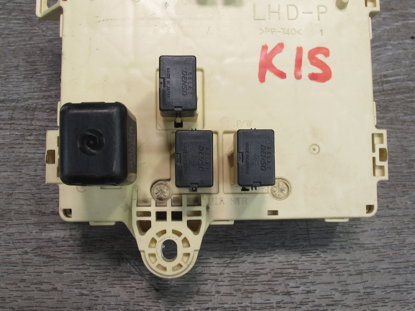 02-05 Lexus JCE10L IS300 Right Junction Fuse Relay Box OEM