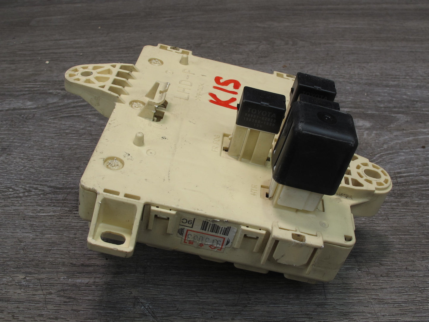 02-05 Lexus JCE10L IS300 Right Junction Fuse Relay Box OEM