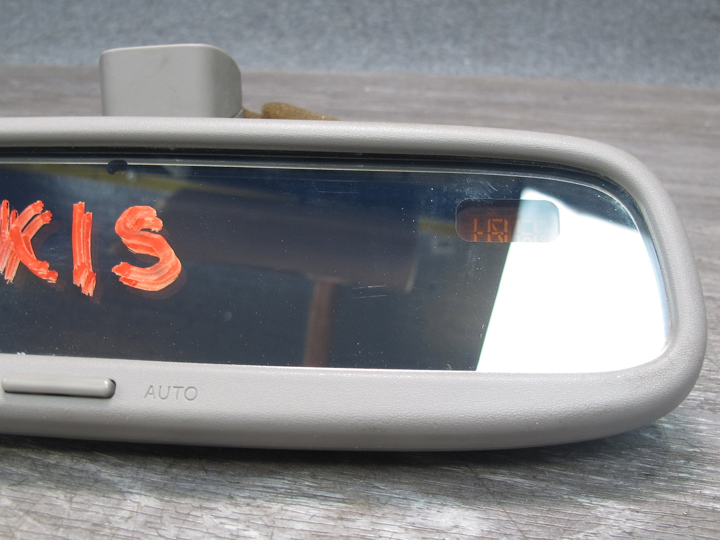 01-05 Lexus JCE10L IS300 Auto Dim Interior Rear View Mirror w Compass OEM